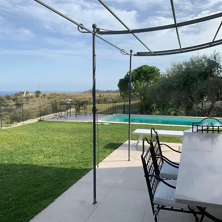 La Perla - With Private Pool And Sea View 빌라 *
