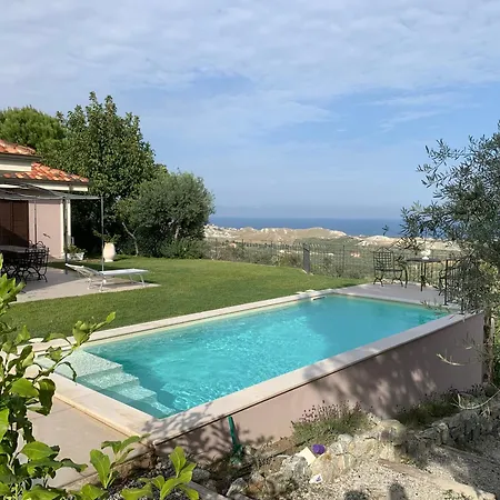 La Perla - With Private Pool And Sea View
